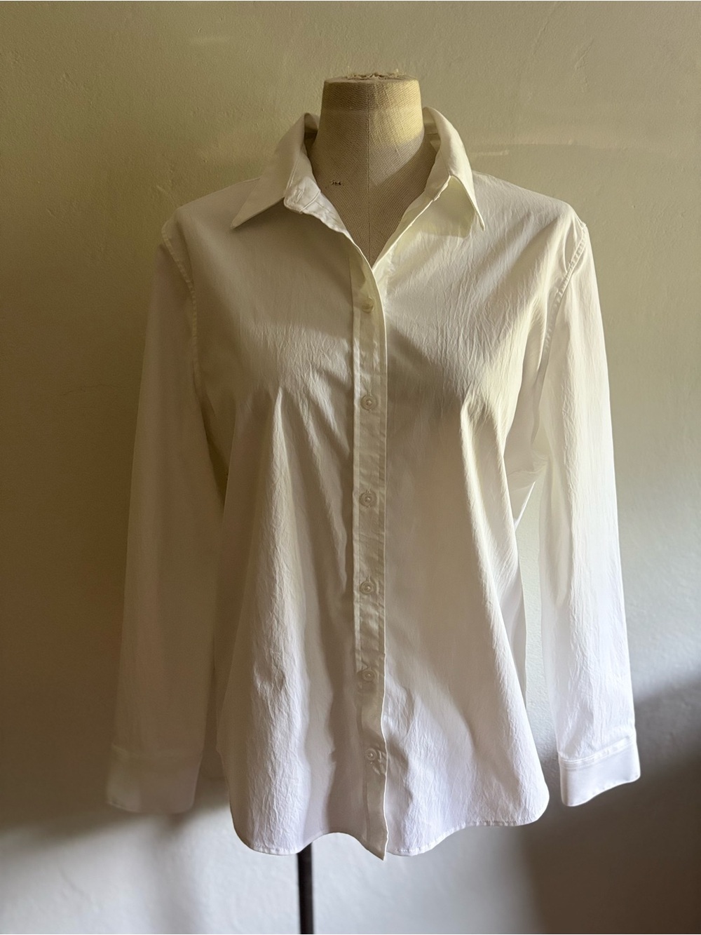 ATHLETA Midtown II Shirt White Button Down Large - Picture 8 of 10